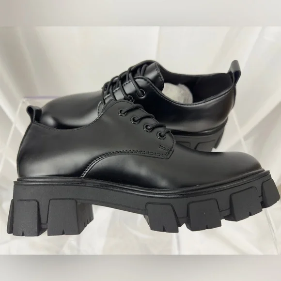 Madden Girl ‘G TRIX' Black Faux Leather Lace Up Platform Loafers Women's.    6.5 - Picture 4 of 6